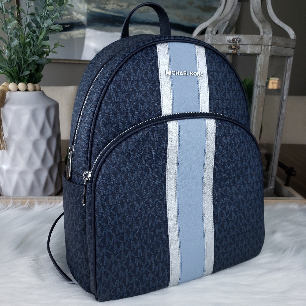 🌺NWT Michael Kors LG Abbey backpack bag admiral - Picture 3 of 8